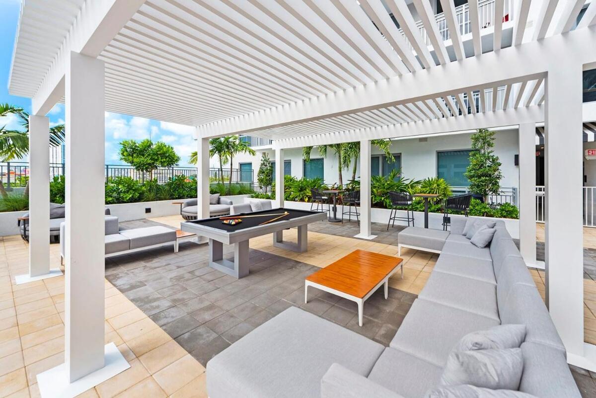 Free Parking Pool 391mbps Gym Balcony Views * Miami