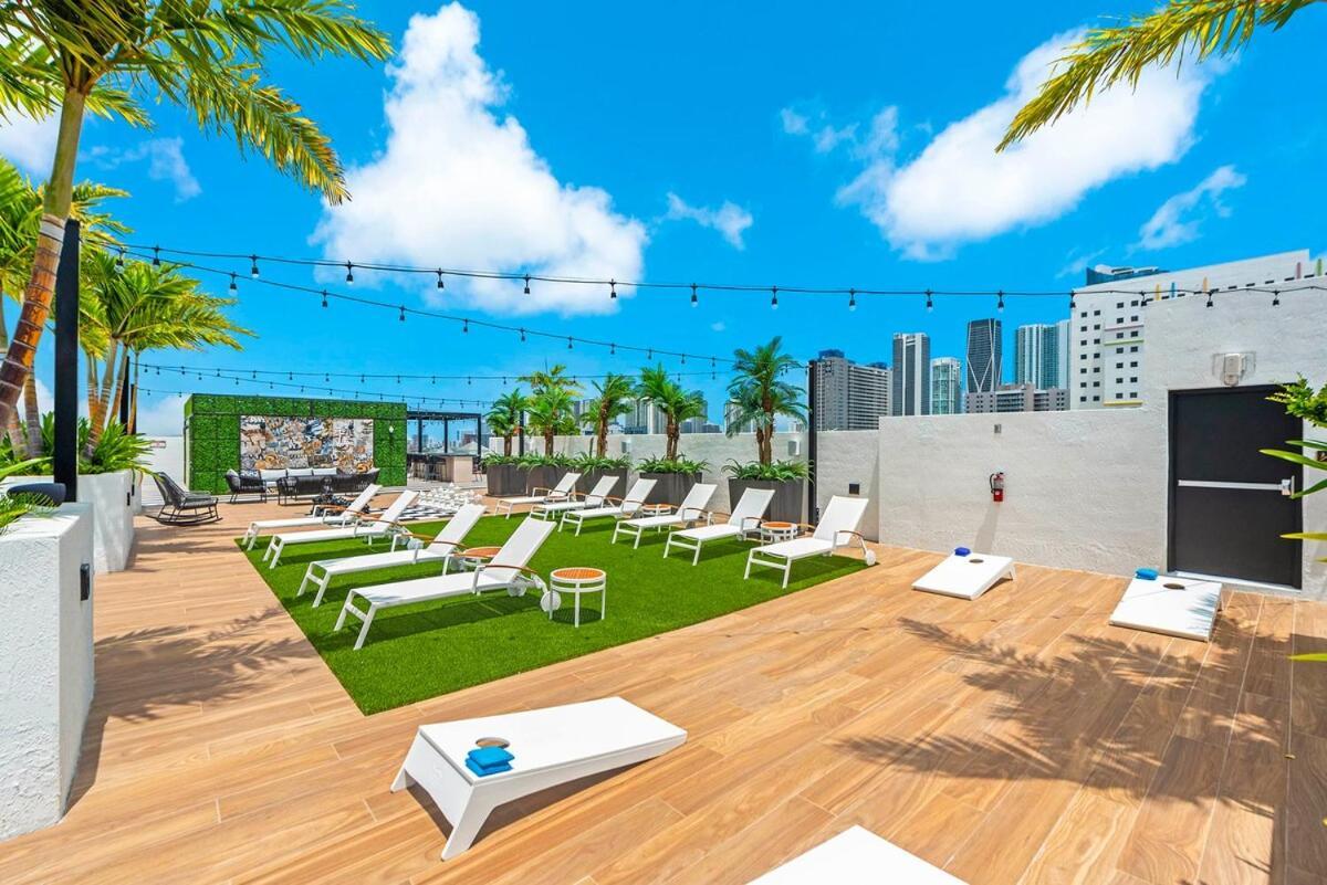 Free Parking Pool 391mbps Gym Balcony Views * Miami